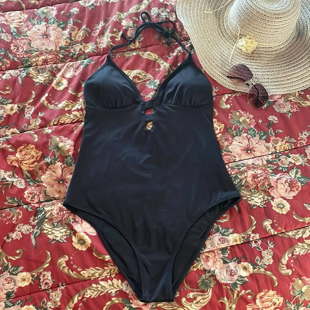 🩱Black Halter Tie Sexy Backless Swimsuit, EUC, Med